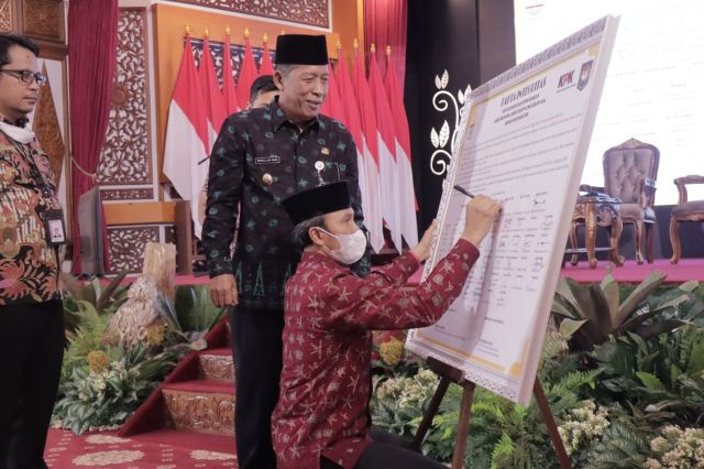 Ketua DPRD Provinsi Jambi Minta Kementerian Pertimbangkan Upah Tenaga Honorer