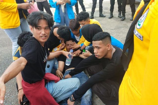 Demo Aliansi Mahasiswa Jambi di DPRD Jambi Pecah, Kepala Mahasiswa Bocor