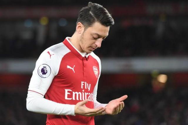 Mesut Ozil Umumkan Pensiun dari Sepakbola