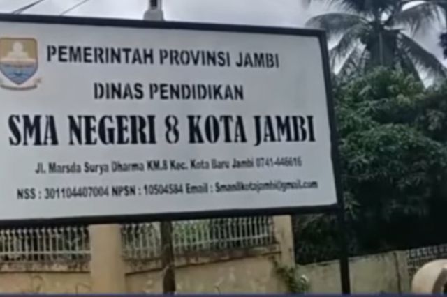 Mantan Kepala Sekolah SMA 8 Kota Jambi Tersangka Korupsi Penerimaan 120 Siswa