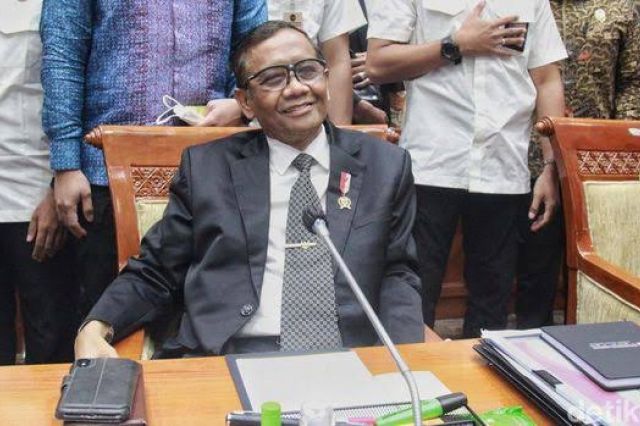 Rapat Mahfud MD Bersama Komisi III, Terungkap Kasus Impor Emas Batangan